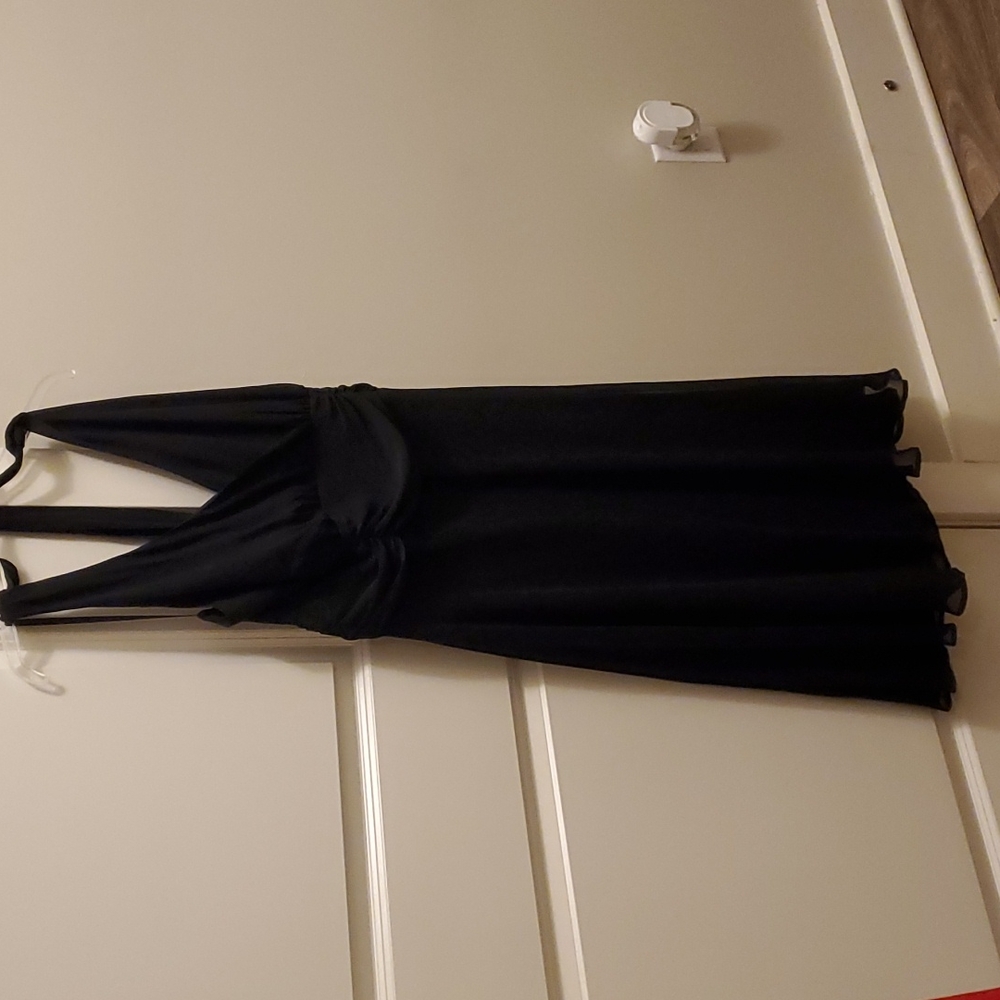 BLACK DRESS.